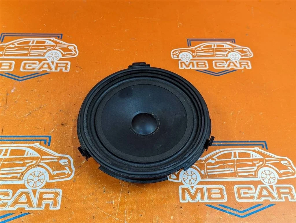 Сабвуфер Mercedes-Benz