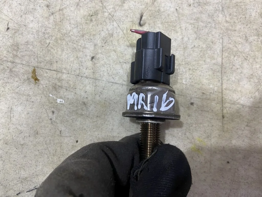 Датчик давления Nissan Juke F15 166381LA0A