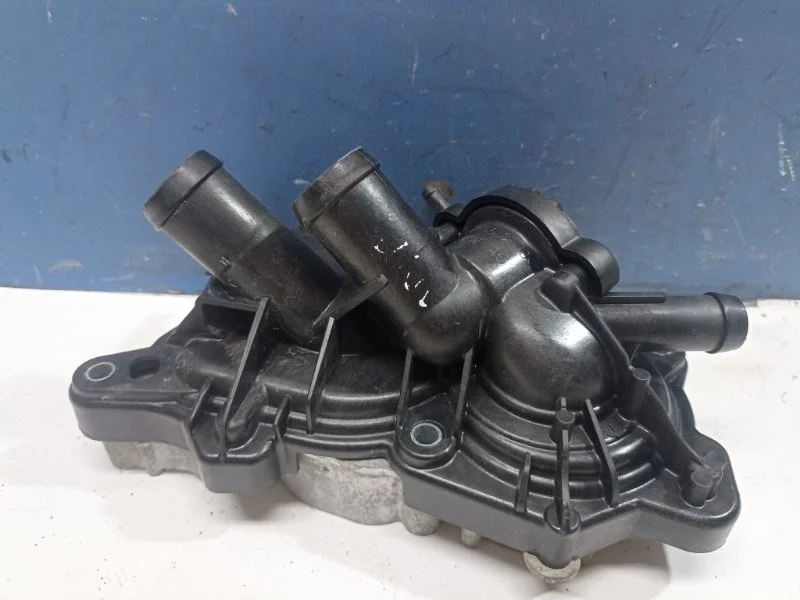 Насос водянной помпа Volkswagen Polo Sedan 2011-2020 04E121600CD 1.6 CWVA