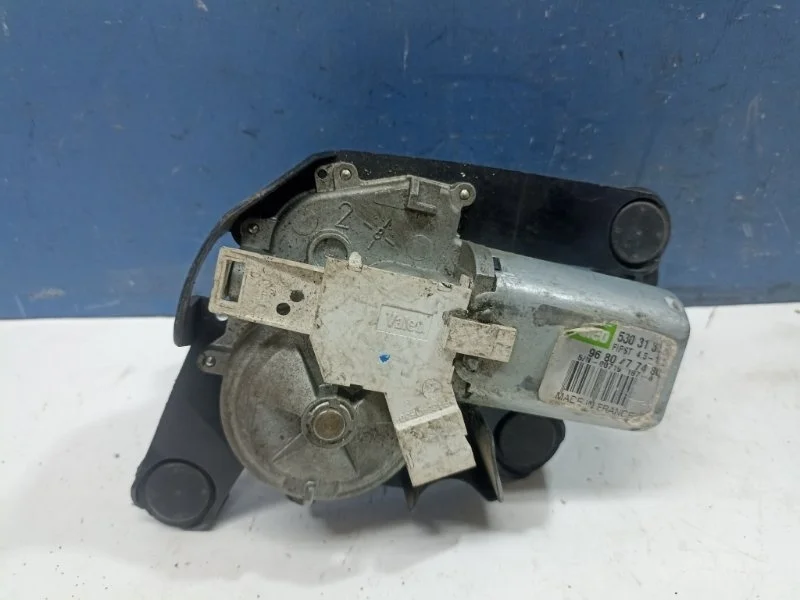 Моторчик стеклоочистителя Peugeot 308 2013 9680477480, задний