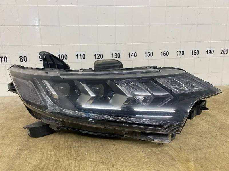 Фара светодиодная MITSUBISHI OUTLANDER 3 2015 2016 2017 2018 2019 2020 2021 2022 2023 8301D332 GF, передняя правая