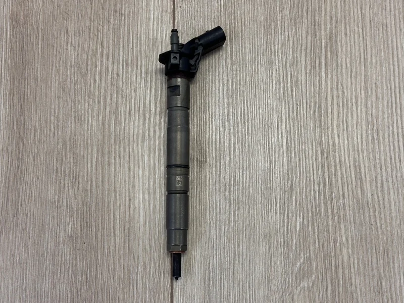 Форсунка топливная Audi Q7 2007-2015 4L
