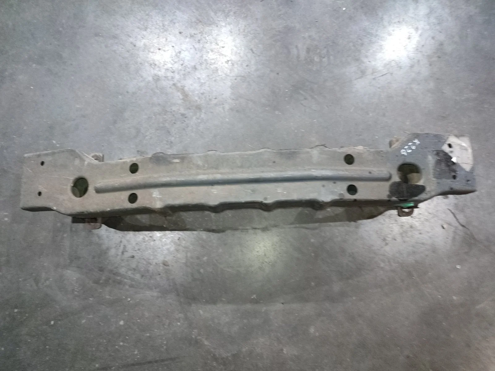 Усилитель бампера SsangYong Kyron 2009 D130