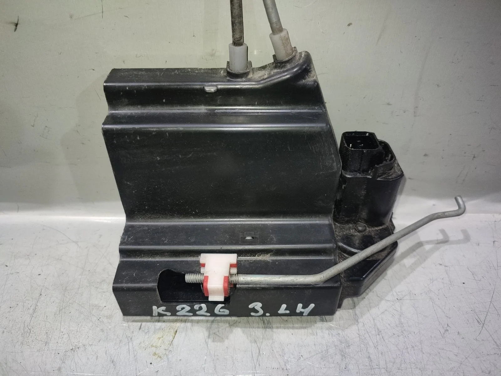 Замок двери SsangYong Kyron 2009 D130