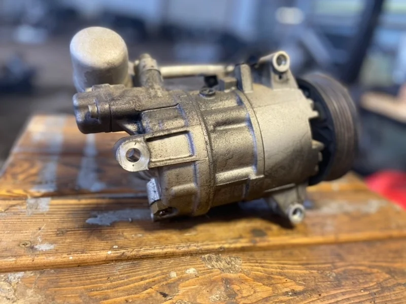 Компрессор кондиционера BMW 1-Series 2008 64529156821 E87 N46B20