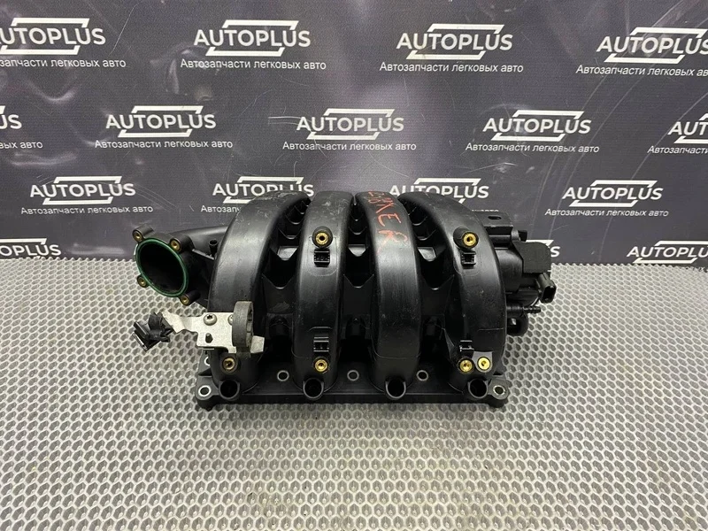 Впускной коллектор Opel Astra H 2012 55353314 СЕДАН Z18XER