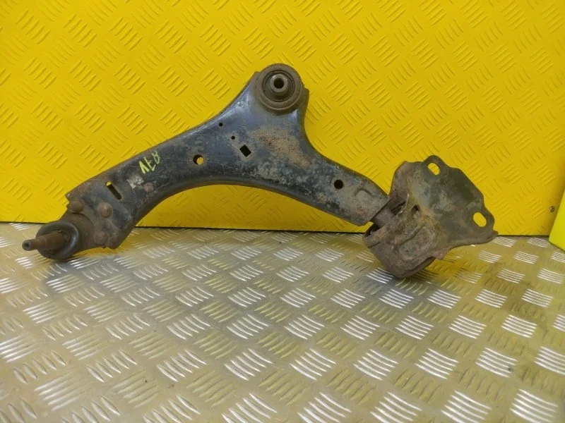 Рычаг передний левый Land Rover Freelander Ii (2006-2014) 2007 LR007206 2.2 D 224DT