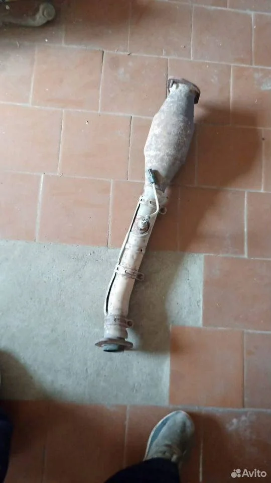 Приемная труба глушителя Infiniti QX56 II (2010—2013)