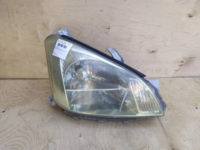 Фара Toyota Premio 2007 NZT240