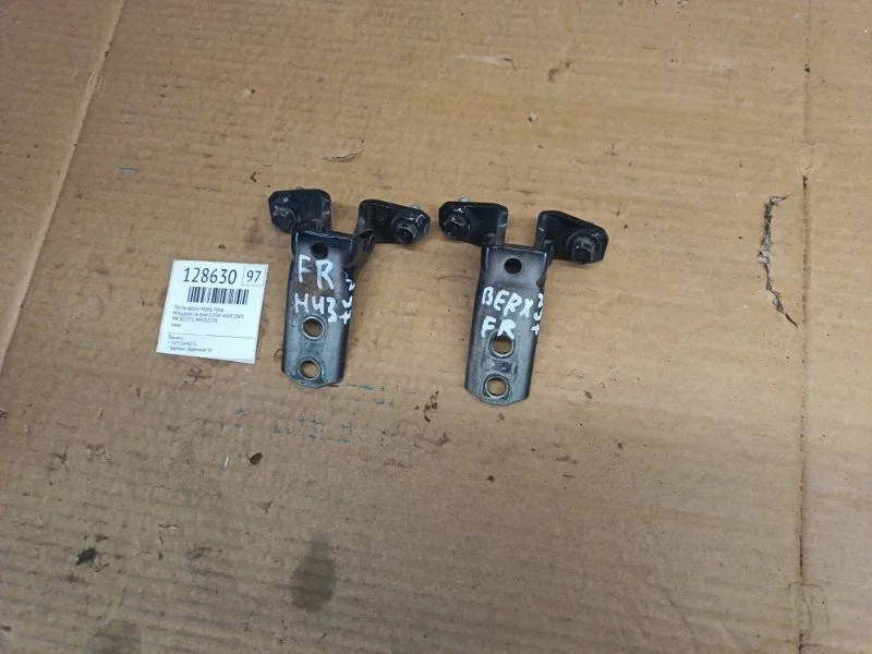 Петля двери Mitsubishi Airtrek 2005 CU5W