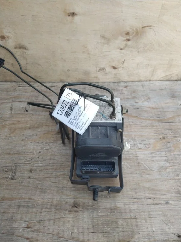Блок abs Subaru Forester 2001 SF5