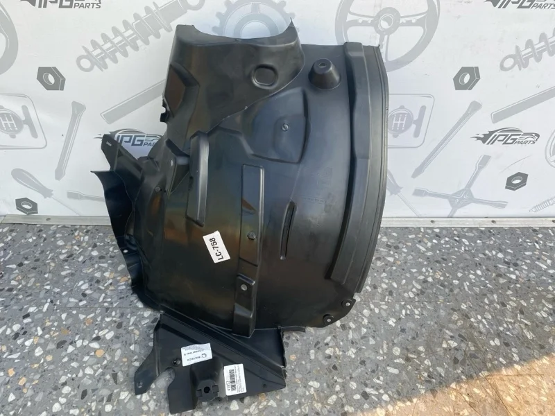 Подкрылок передний правый задняя часть Mercedes-benz GLK X204