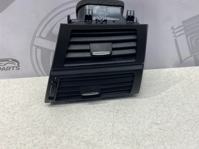 Воздушный дефлектор торпеду правый BMW X5 2012 E70