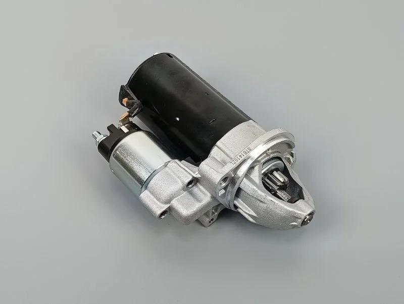 Стартер Mercedes-Benz Sprinter W906