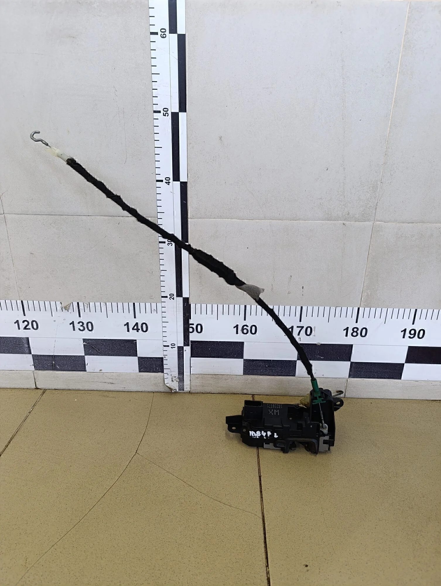 Замок двери передней левой Astra H / Family 2004-2015