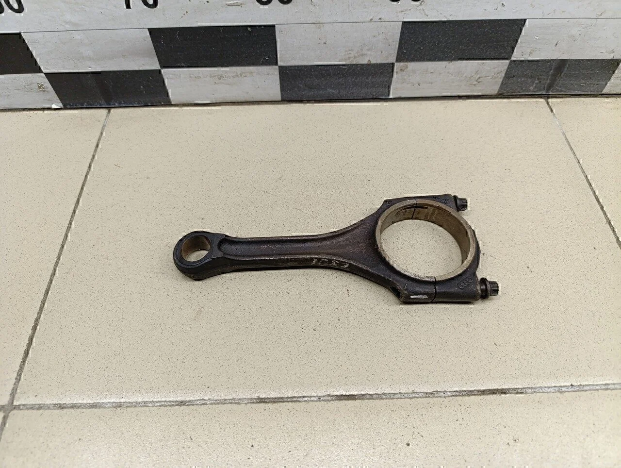 Шатун A6 [C6,4F] 2005-2011