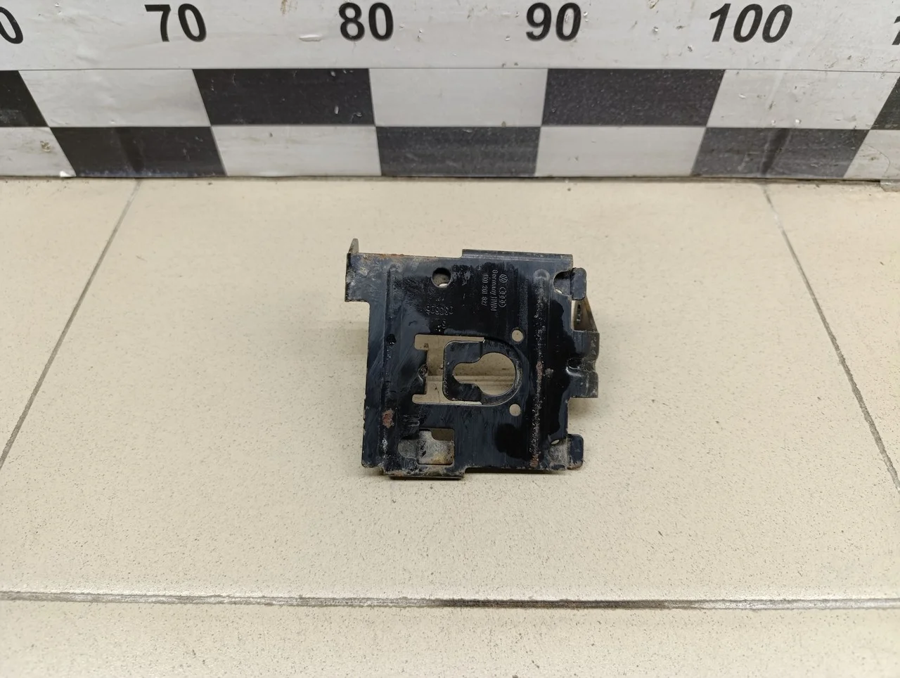 Кронштейн (сопут. товар) Jetta 2006-2011