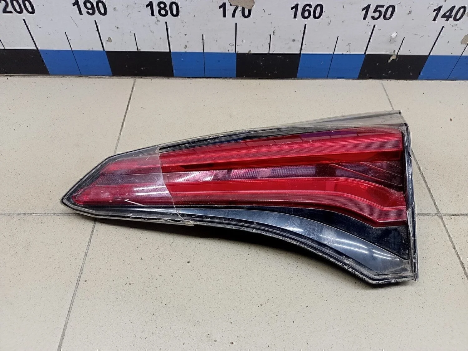 Фонарь задний внутренний правый RAV 4 2013-2019