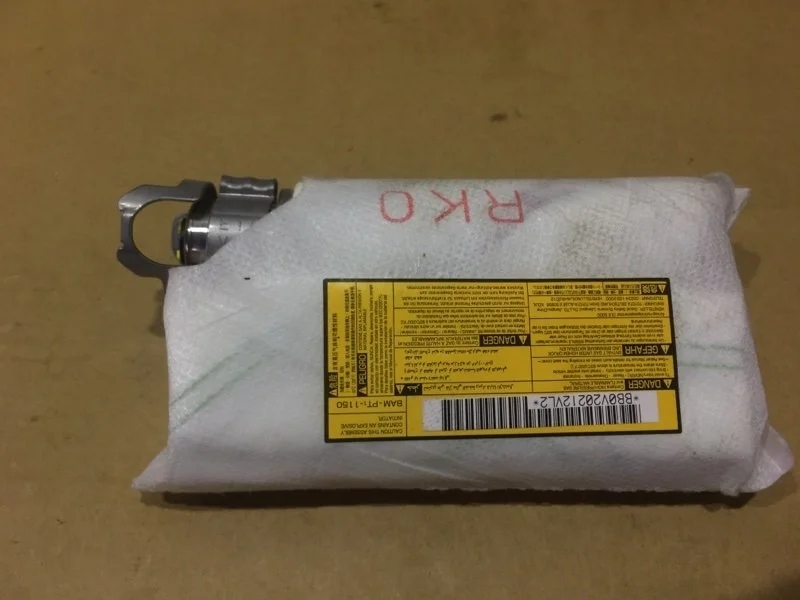 Подушка безопасности боковая (в сиденье) Toyota Land Cruiser 2018 7391060020 URJ202 4.5 1VD-FTV, правая