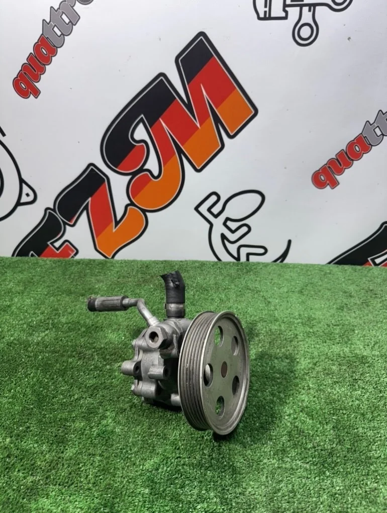 Насос гидроусилителя руля Audi A4 8E0145153 B6