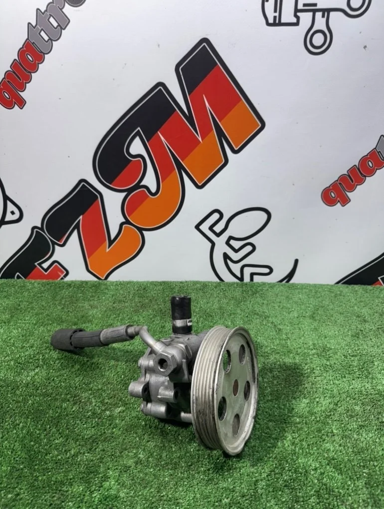 Насос гидроусилителя руля Audi A4 8E0145153J B6