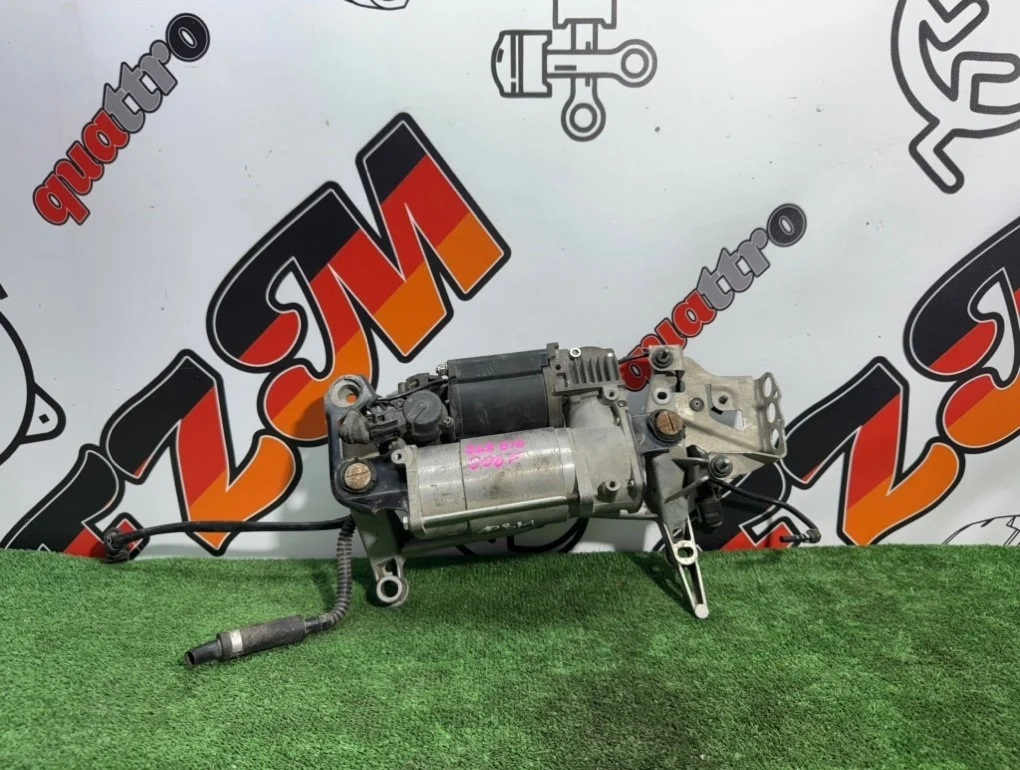 Компрессор пневмоподвески Audi Q7 7L8616006F 4L