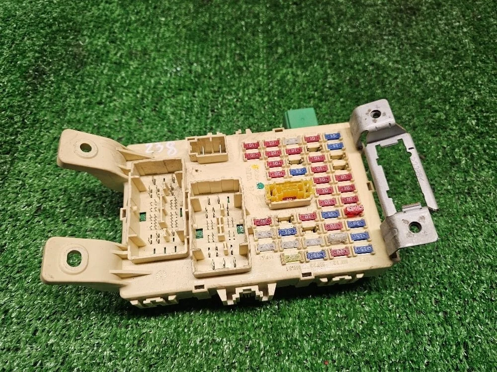 Блок предохранителей (салонный) Hyundai Solaris