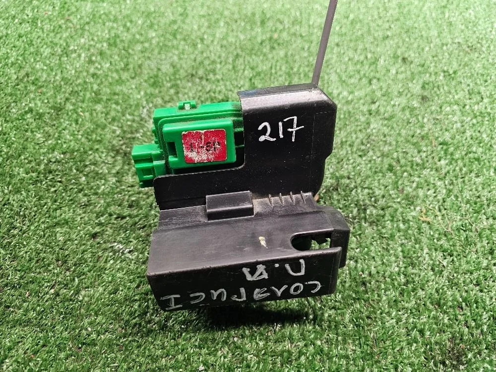 Замок двери 5 КОНТ передний левый Hyundai Solaris