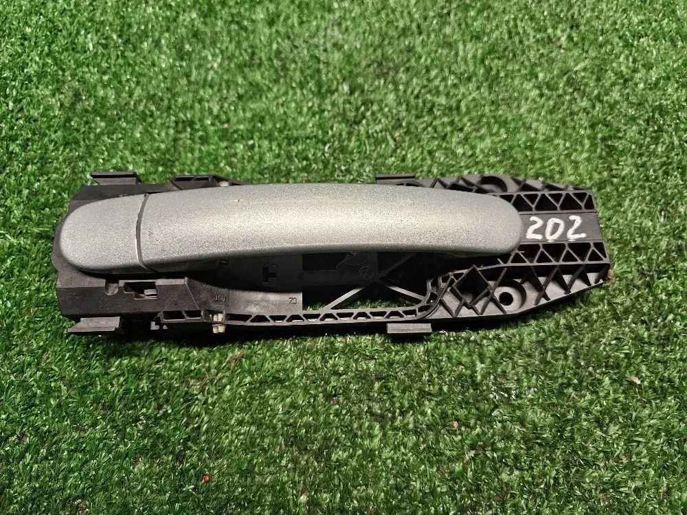 Ручка двери наружная П.Пр. Volkswagen Polo