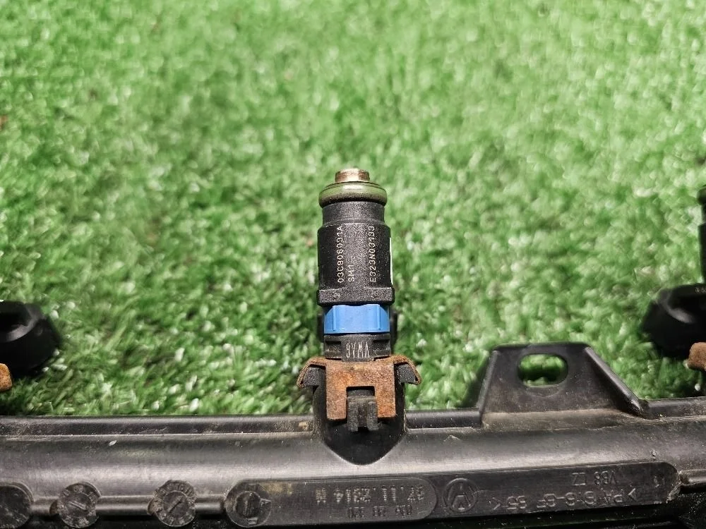 Форсунка топливная Volkswagen Polo V