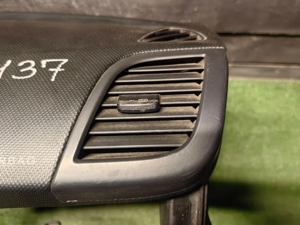 Дефлектор воздушный правый Hyundai Solaris