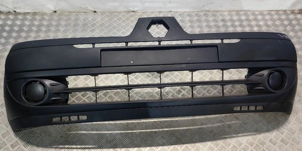 Бампер передний Renault Clio II