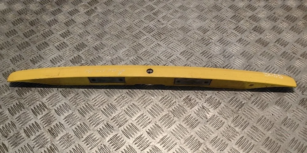 Накладка крышки багажника Daewoo Gentra II