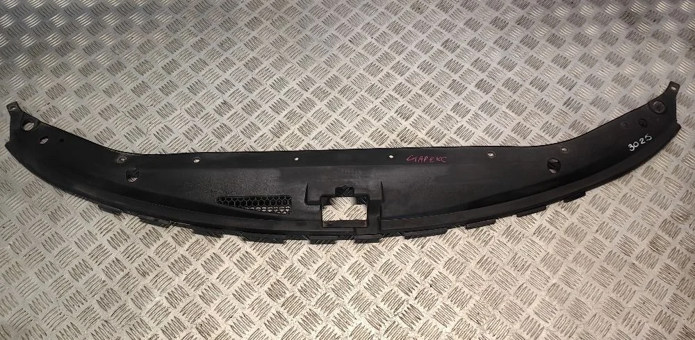 Накладка замка капота Hyundai Grand Starex