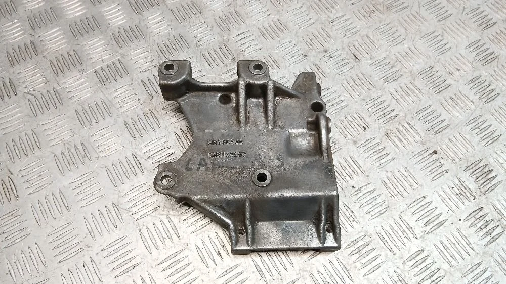 Кронштейн кондиционера Lancer 9 1.6