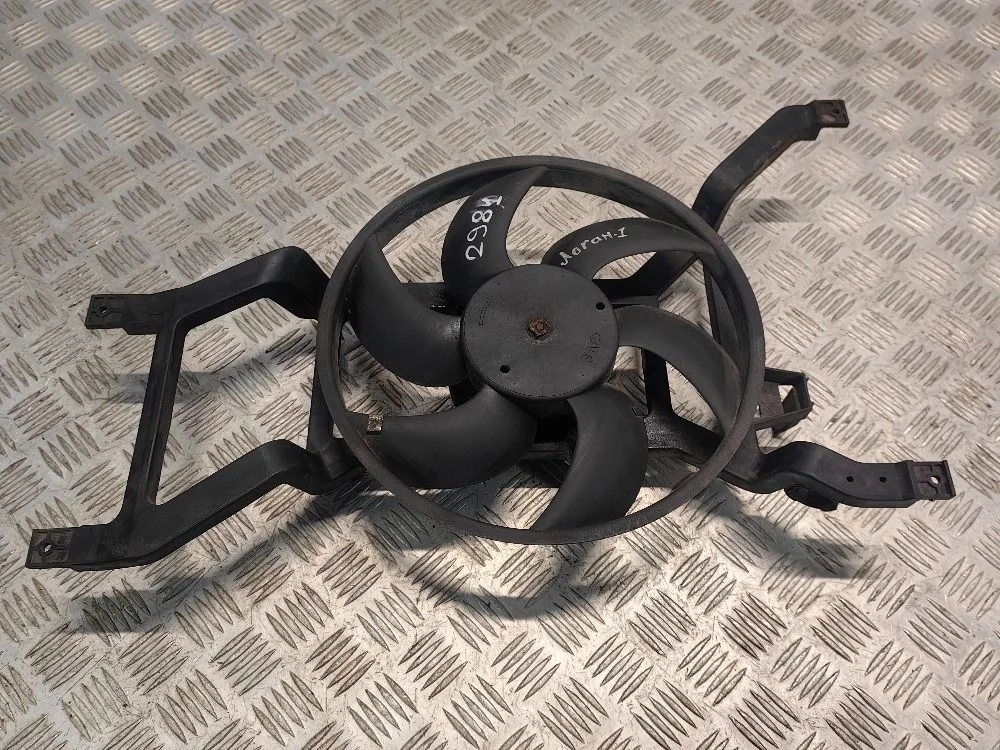 Диффузор вентилятора Renault Logan I в сборе