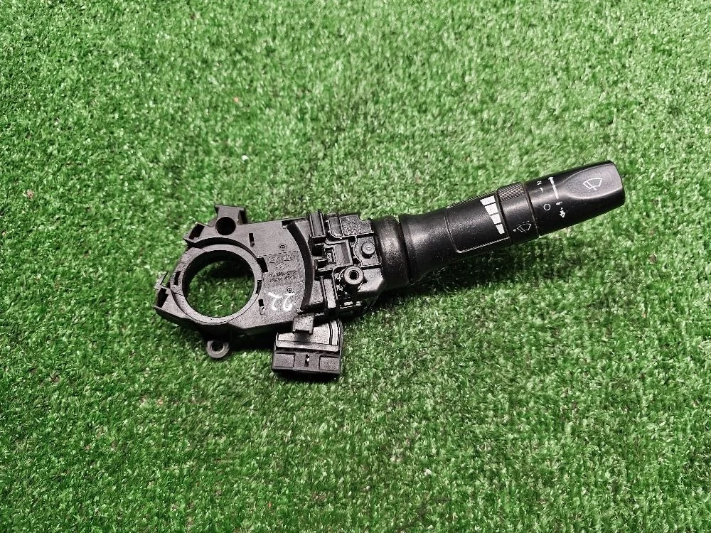 Переключатель стеклоочистителей Hyundai Solaris 1