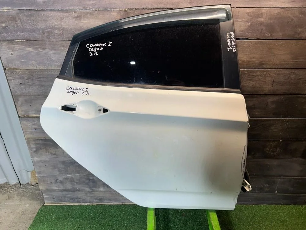 Задняя правая дверь Hyundai Solaris 1. Седан
