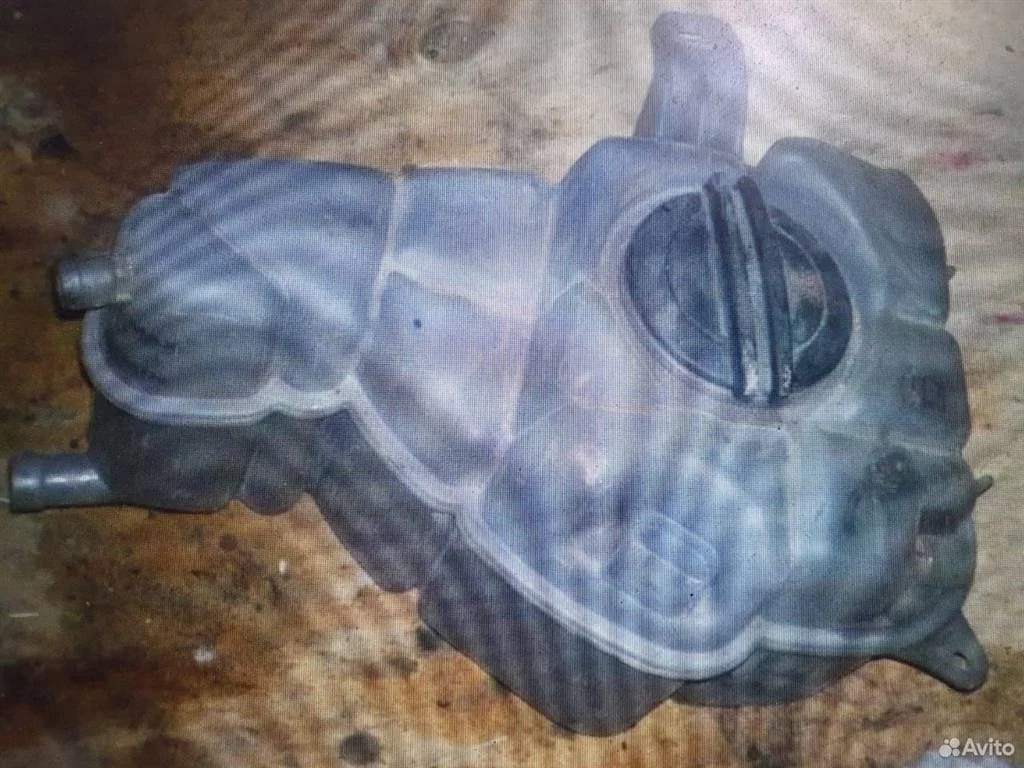 Бачок расширительный Audi A8 D4 (2010—2014) 4,2