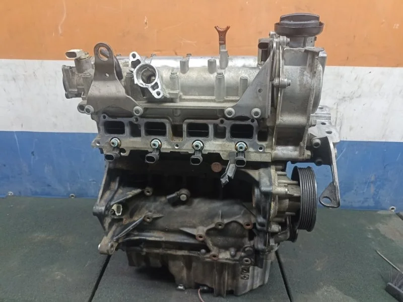 Двигатель Volkswagen Golf 6 2012 03C100092 1.4 CAXA