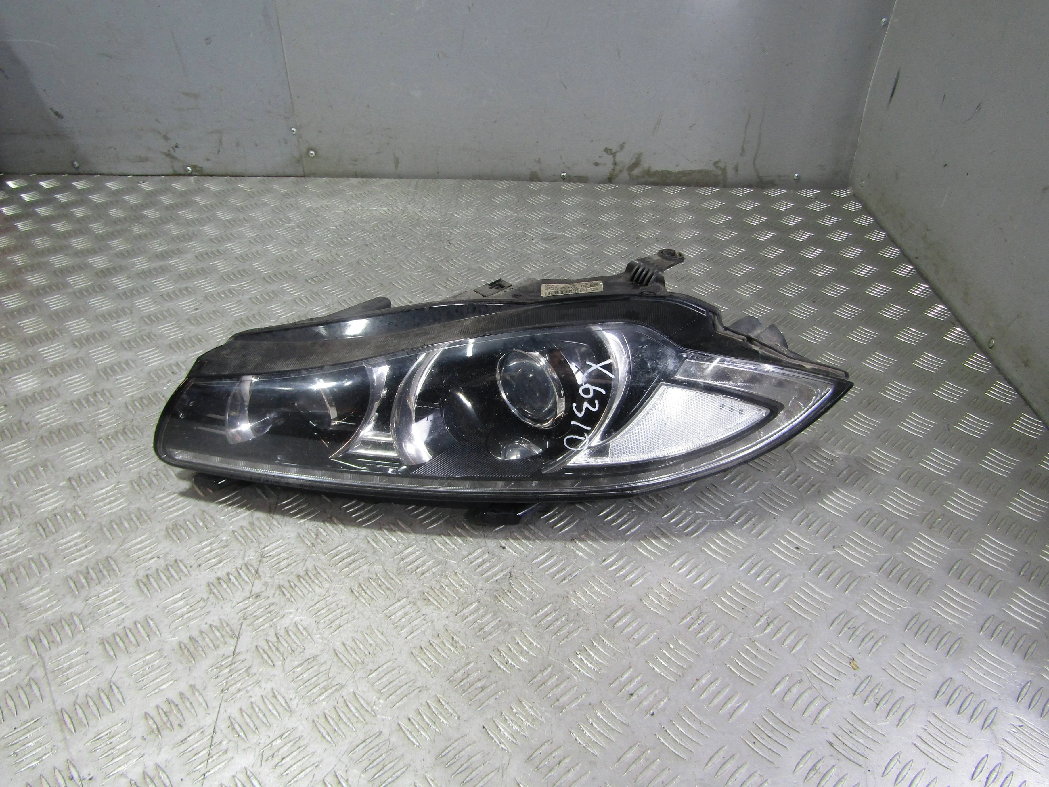 Фара левая JAGUAR XF I рестайлинг (2011—2015)