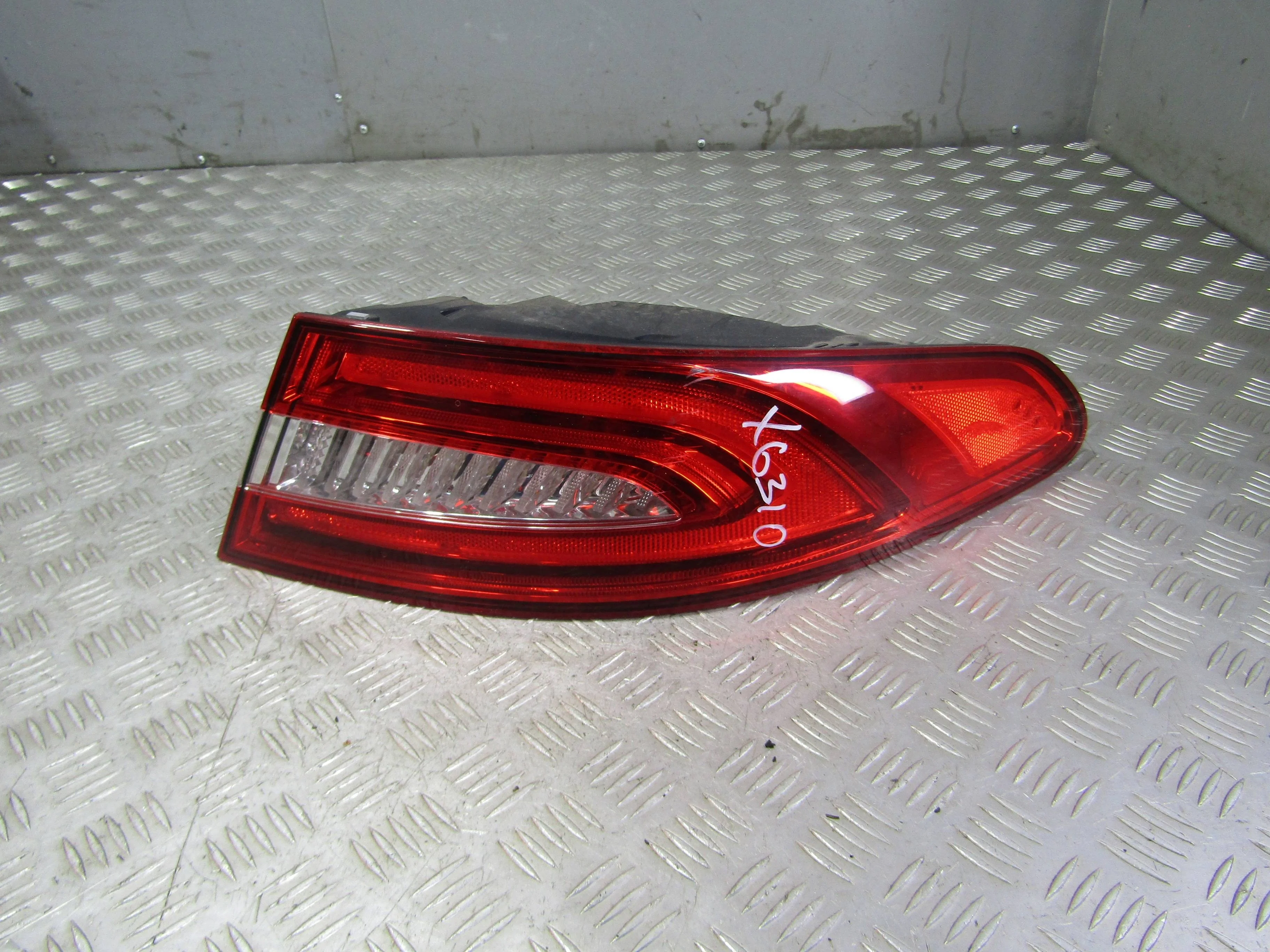 Фонарь внешний правый JAGUAR XF I рестайлинг (201