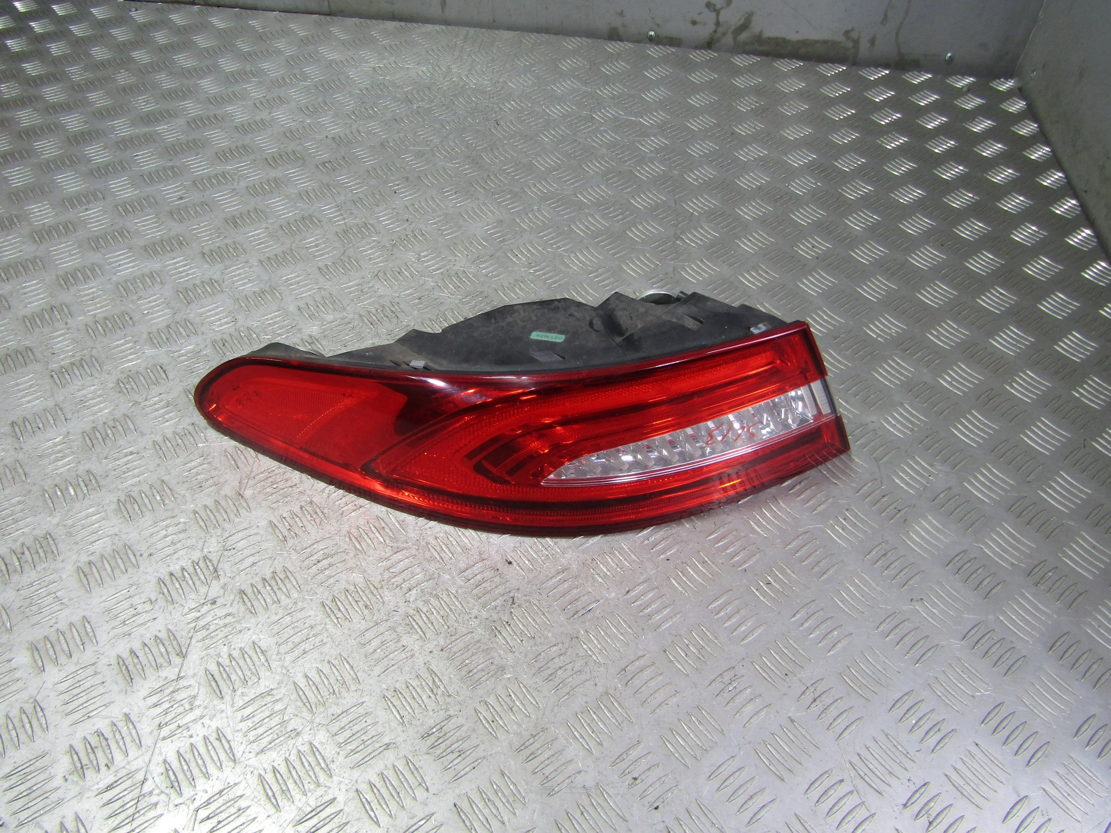 Фонарь внешний левый JAGUAR XF I рестайлинг (2011