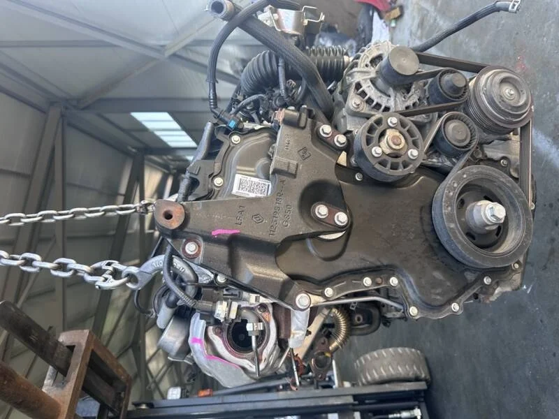 двигатель R9M