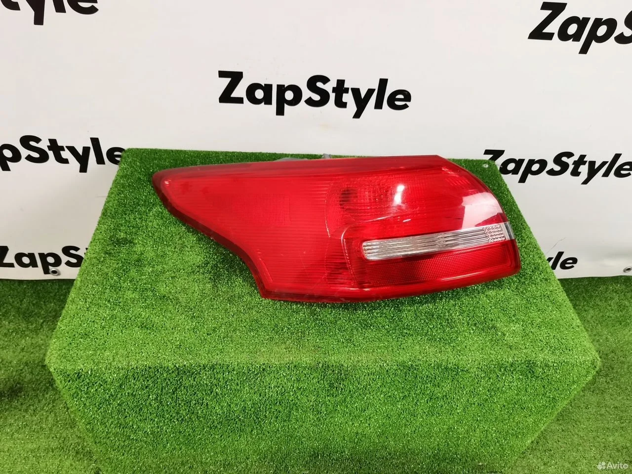 Фонарь задний правый ford focus 3 седан рест