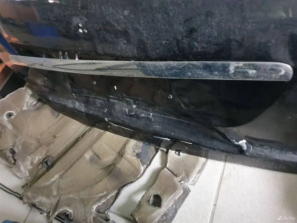 Накладка двери багажника Mercedes-Benz M-класс W164 рестайлинг (2008—2011)