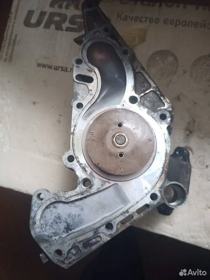 Насос водяной (помпа) Toyota Land Cruiser 200 (2007—2012)