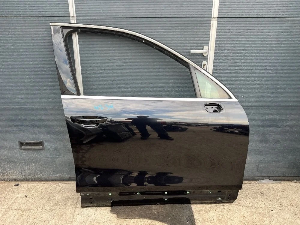 Дверь передняя правая Volkswagen Touareg II рестайлинг (2014—2018)