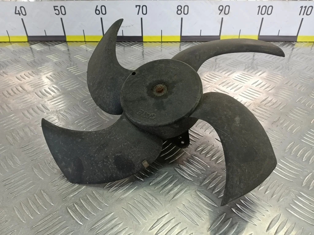 Моторчик вентилятора MITSUBISHI CARISMA I рестайл