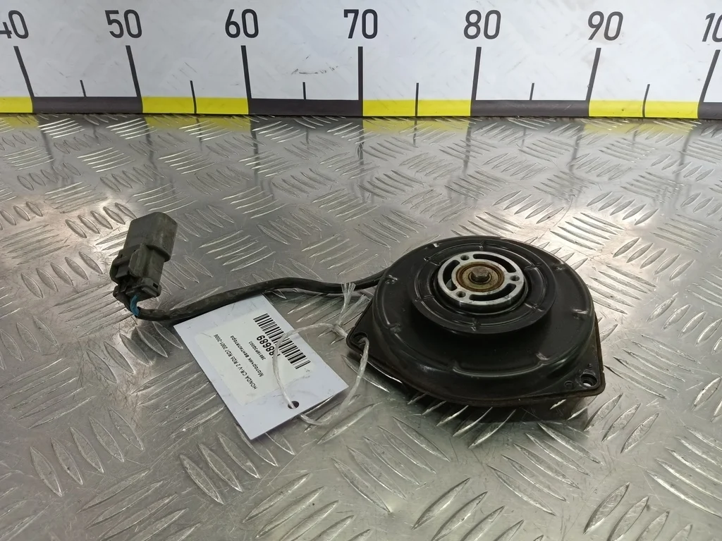 Моторчик вентилятора HONDA CR-V II (2001—2004)